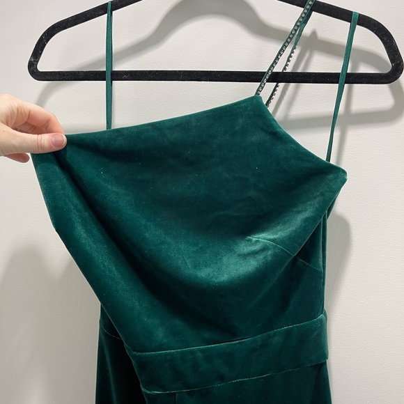 White House Black Market Green Velvet Jumpsuit - Size 6 - Picture 2 of 4